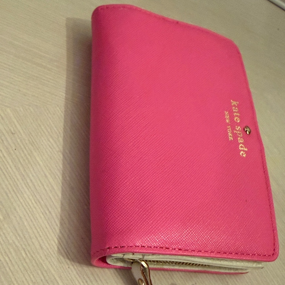 Kate Spade New York Bright Neon Pink Compact Saffiano Jules Wallet Zipper NWT - Picture 12 of 13